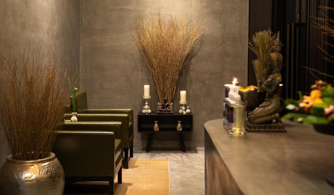 Eightfold Urban Resort 시엠리아프 외부 사진 Interior of a spa in Bangkok, Thailand